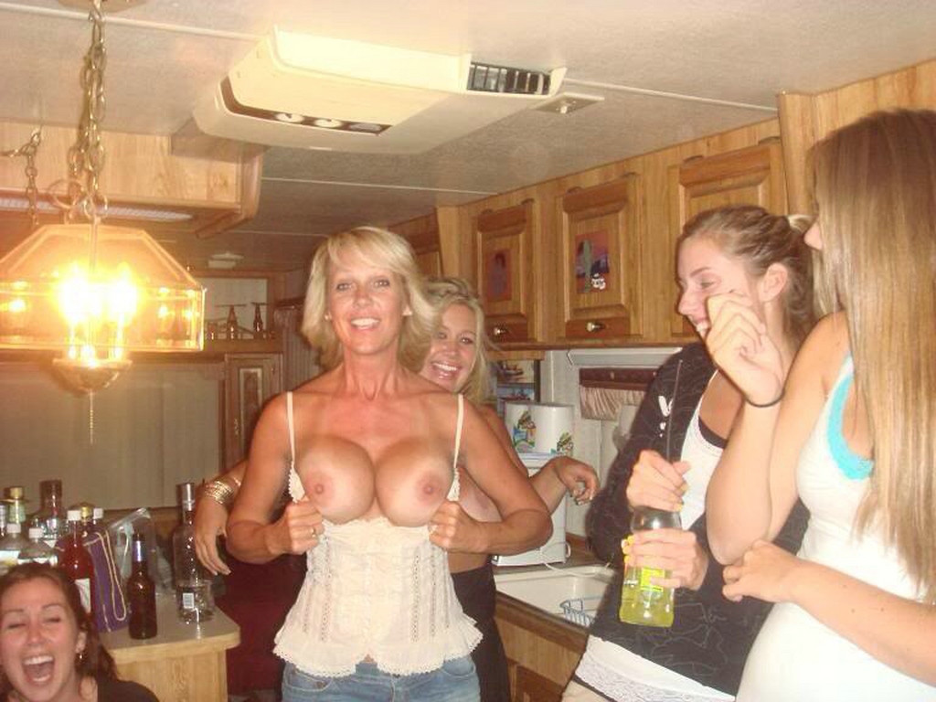 Young mom naked big boobs