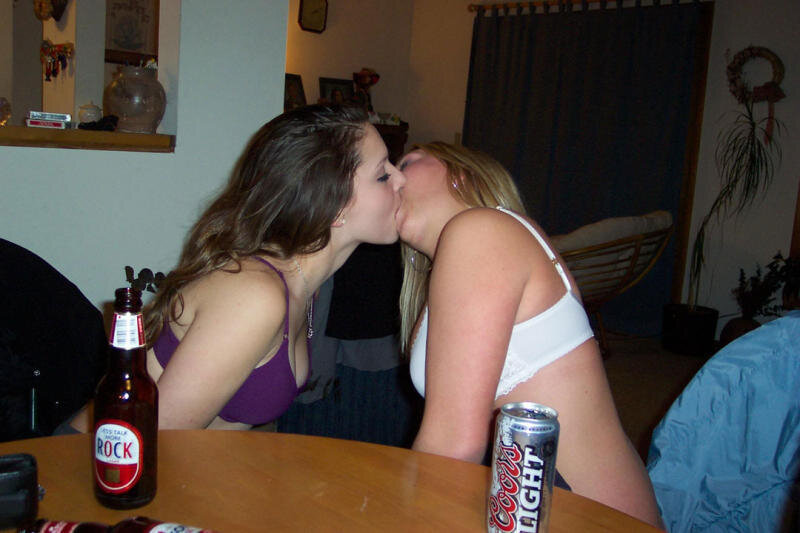 Amateur Lesbian Dare