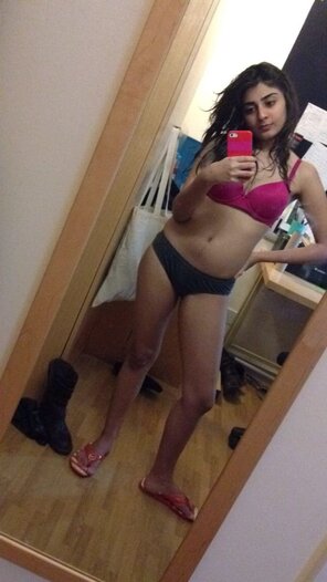 amateur pic 520475995