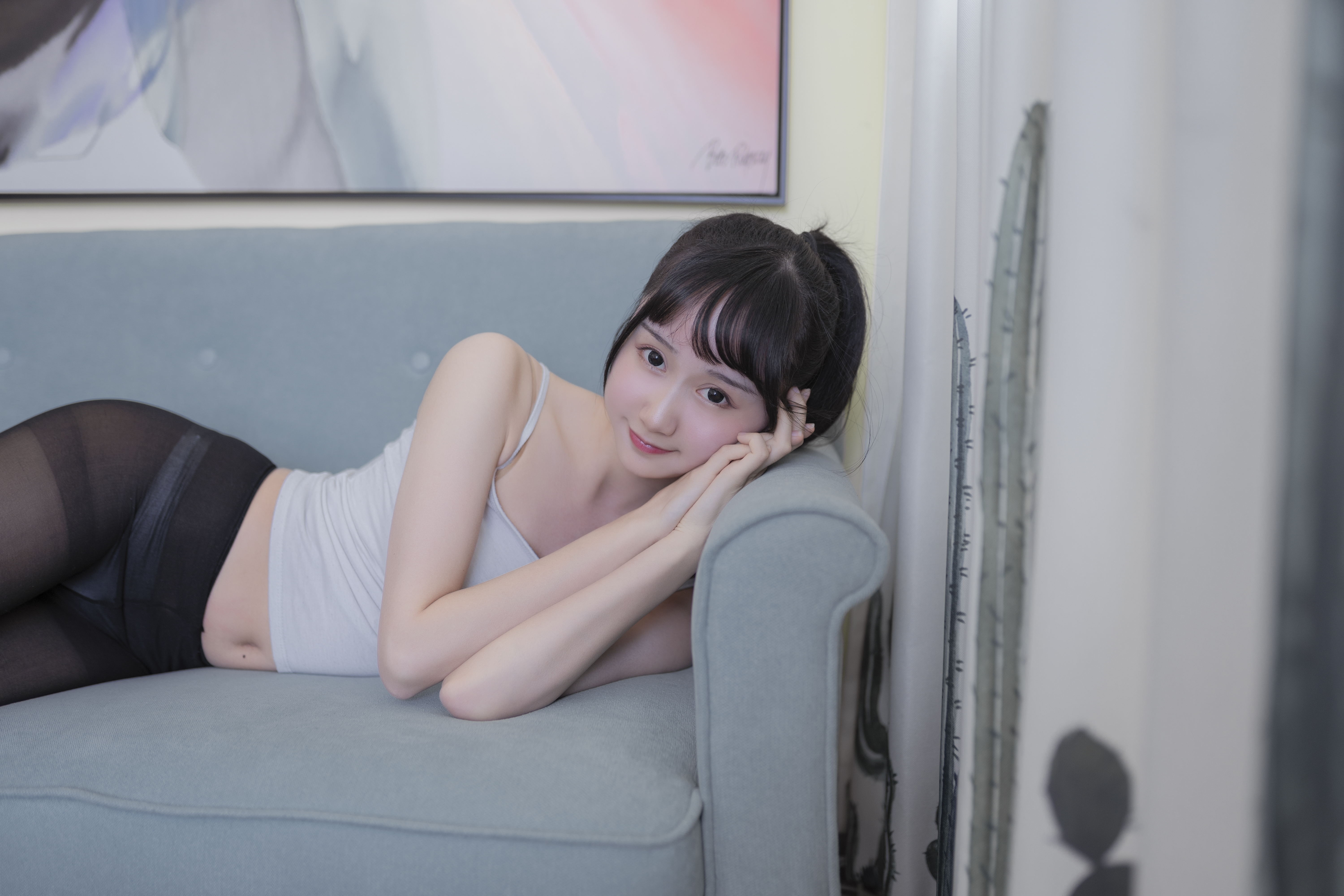 amateur photo KimemeOwO (木绵绵OwO) No. 6 - 背心黑丝居家写真 (1)