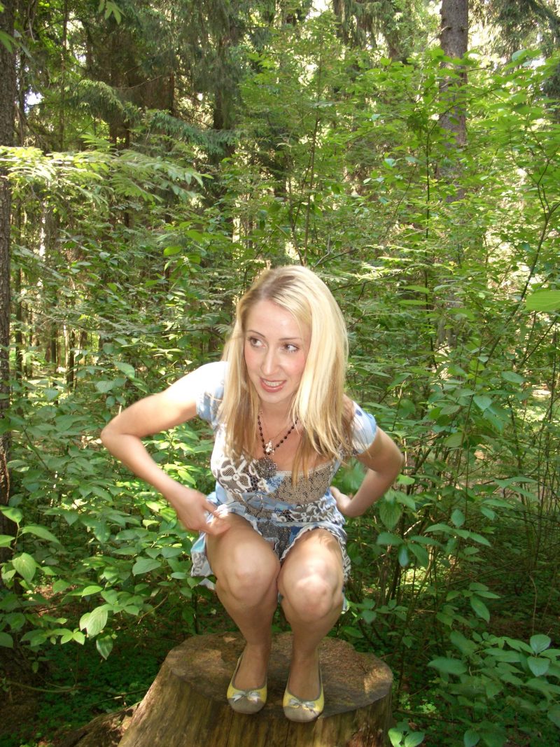 6290466-blonde-girl-walk-naked-tits-forest-outdoor-amateur.webp