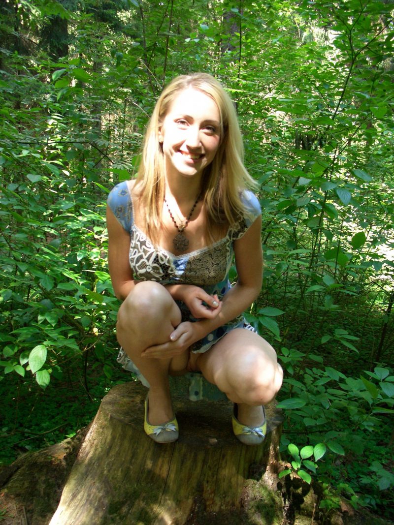 6290469-blonde-girl-walk-naked-tits-forest-outdoor-amateur.webp