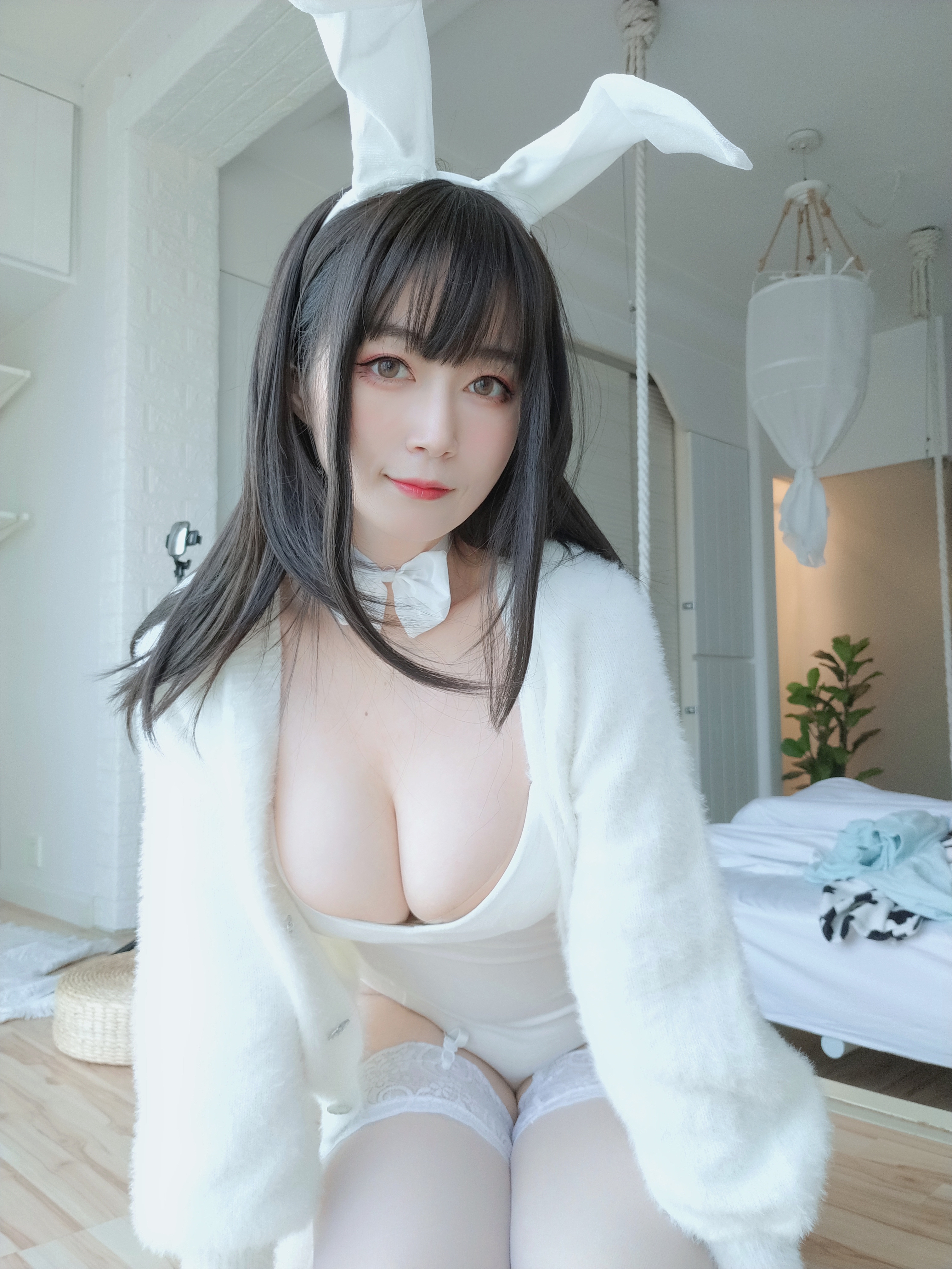 amateur photo Baiyin811 (白银81) - 白丝兔子 (9)