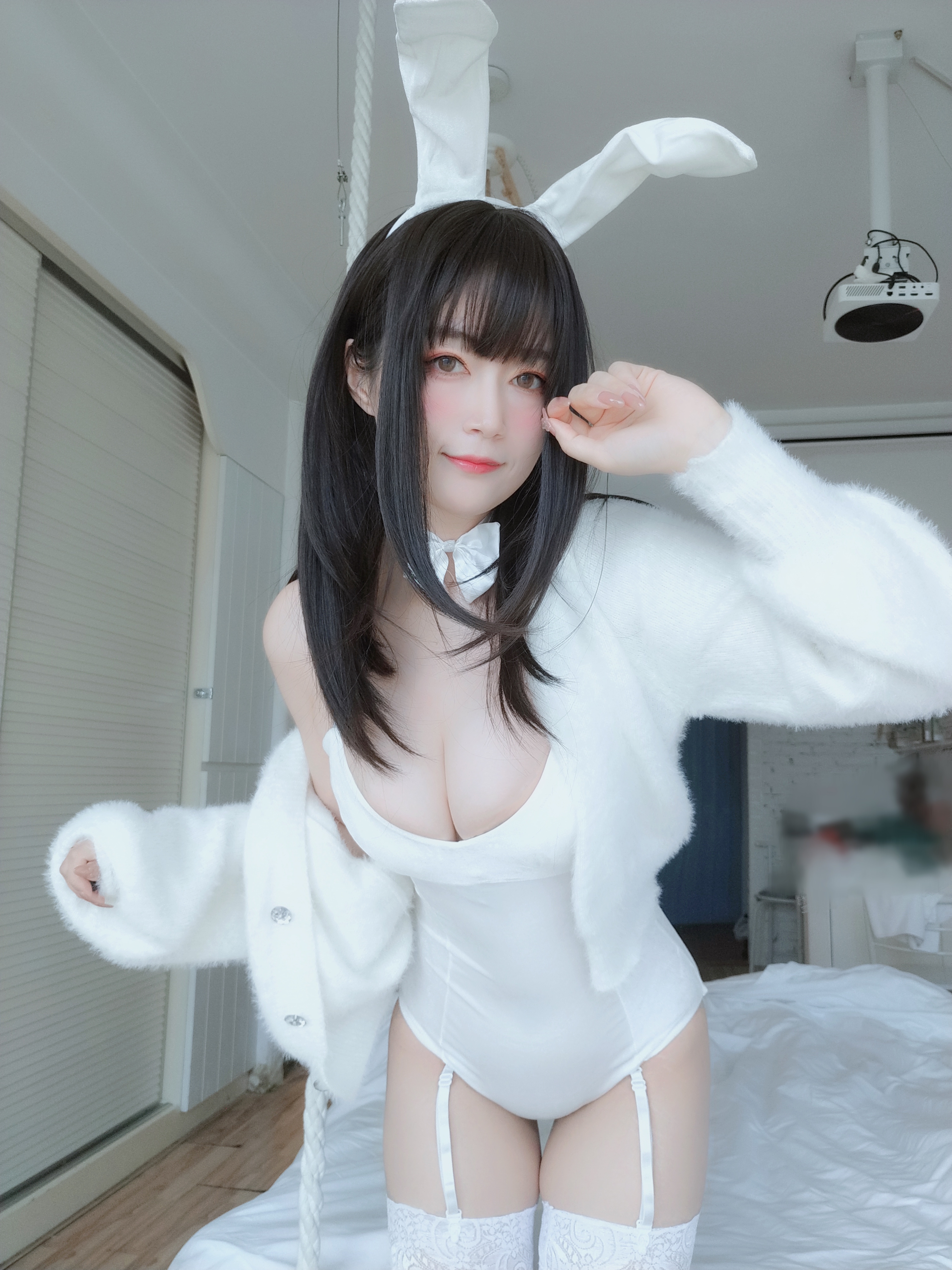 amateur photo Baiyin811 (白银81) - 白丝兔子 (47)