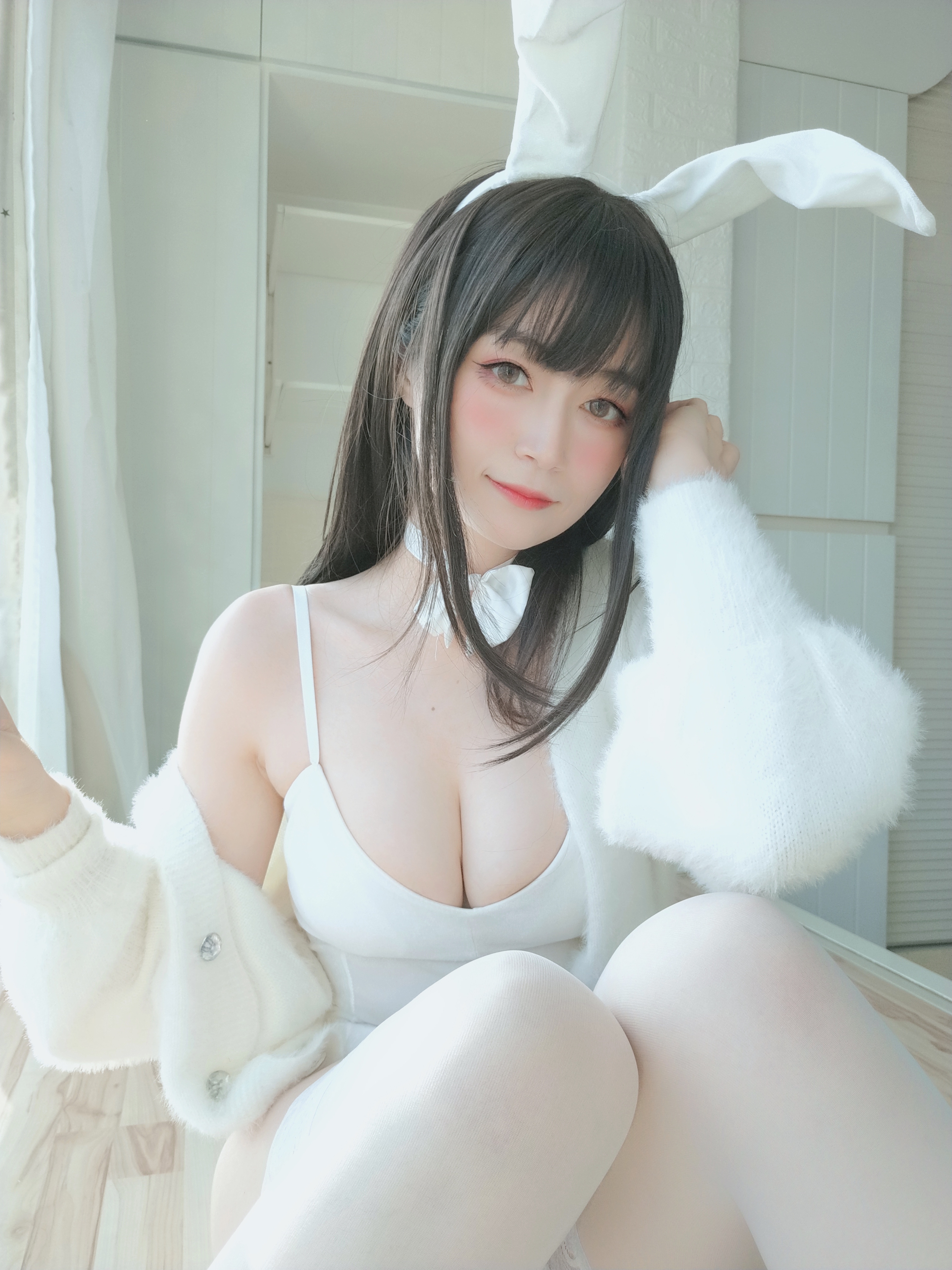 amateur photo Baiyin811 (白银81) - 白丝兔子 (66)