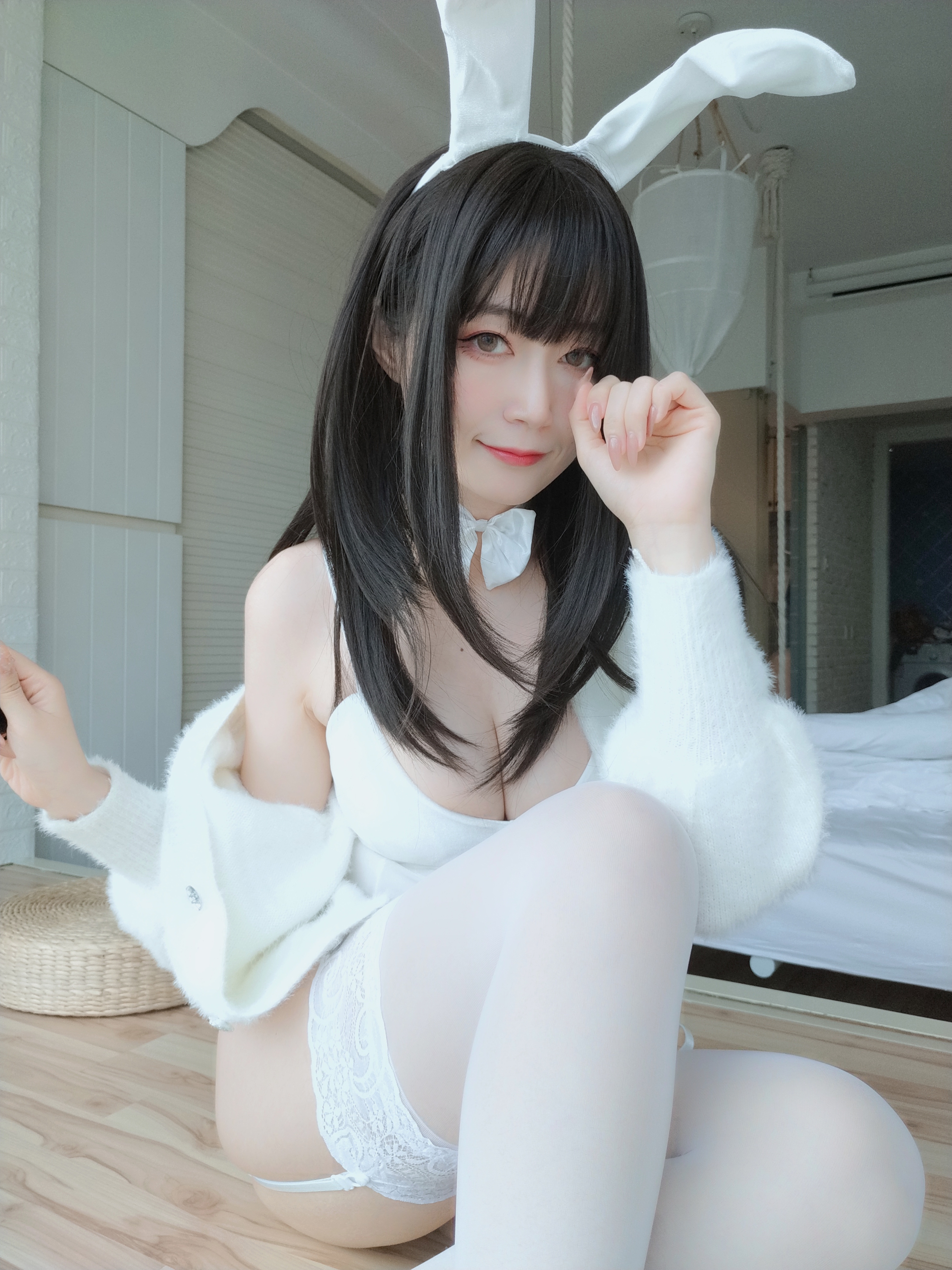 amateur photo Baiyin811 (白银81) - 白丝兔子 (68)