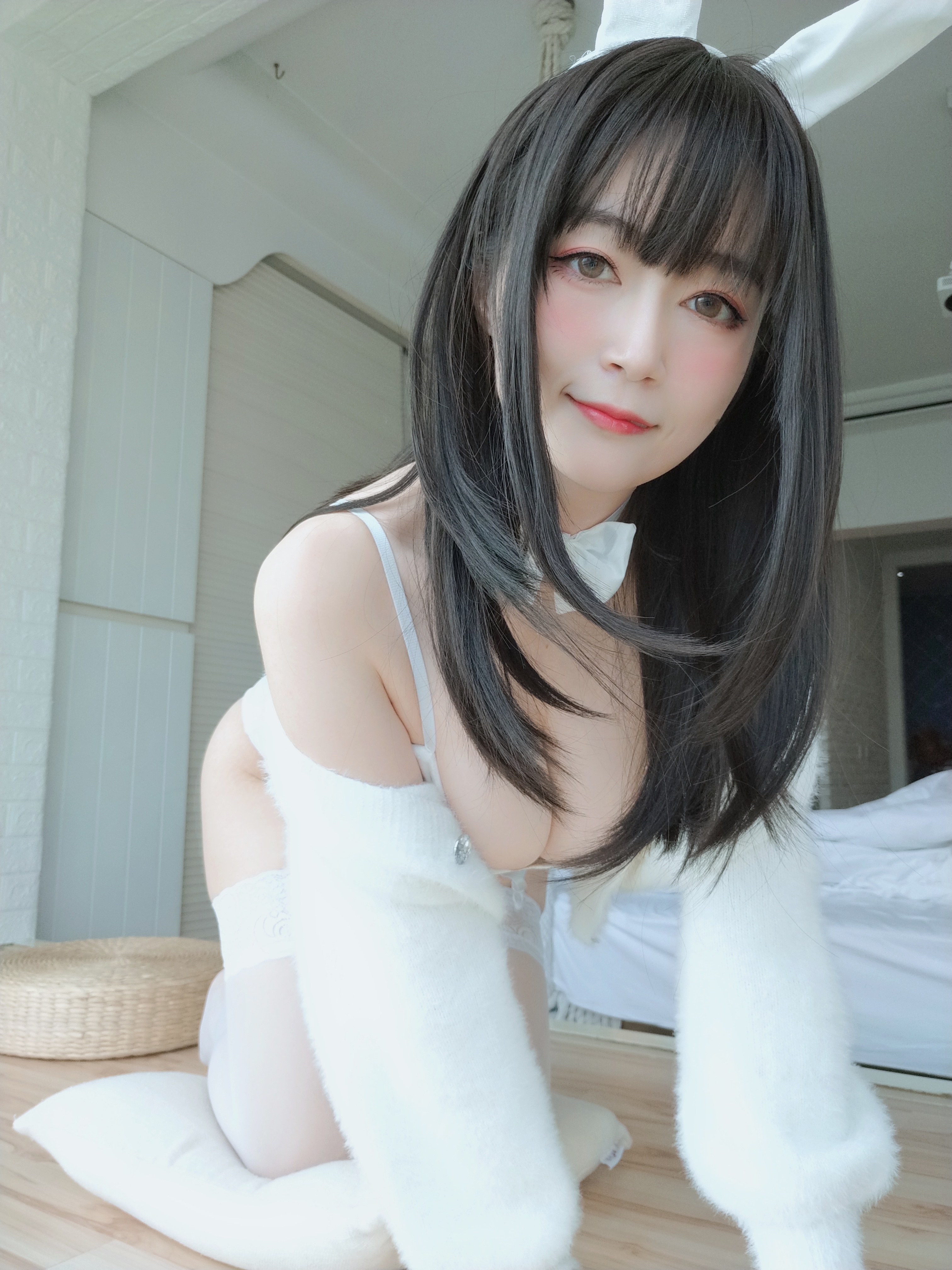 amateur photo Baiyin811 (白银81) - 白丝兔子 (74)