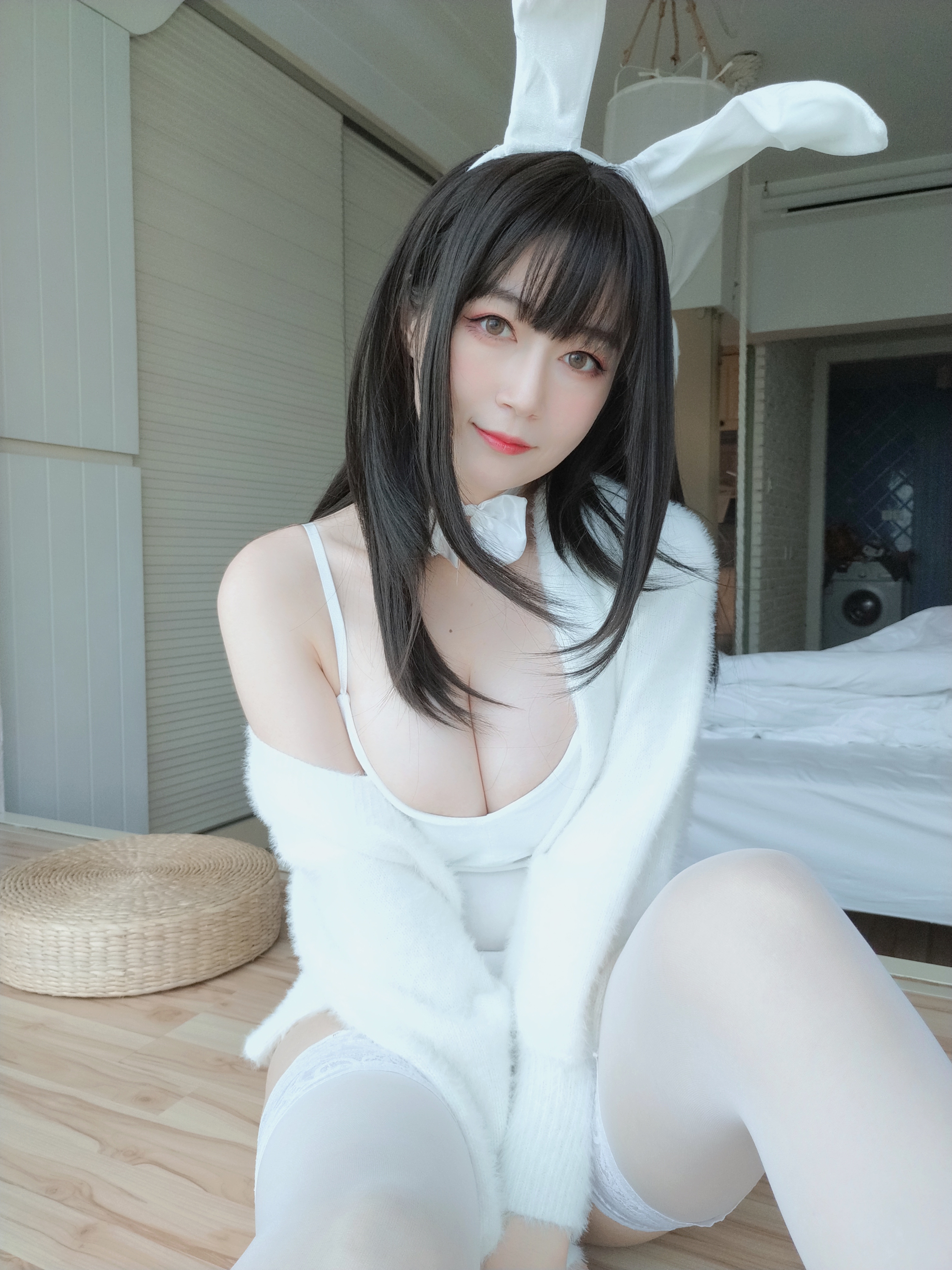 amateur photo Baiyin811 (白银81) - 白丝兔子 (89)