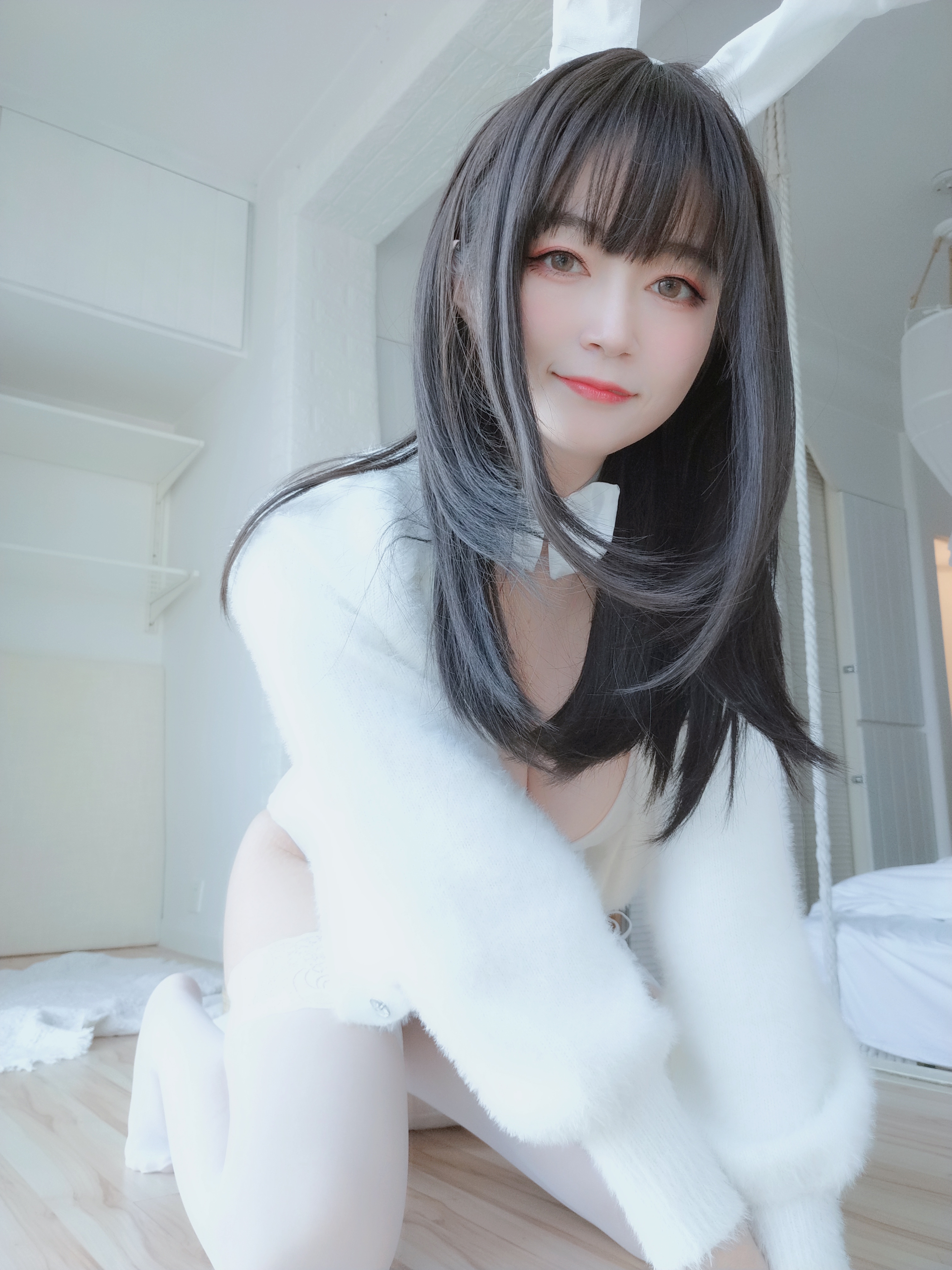 amateur photo Baiyin811 (白银81) - 白丝兔子 (108)