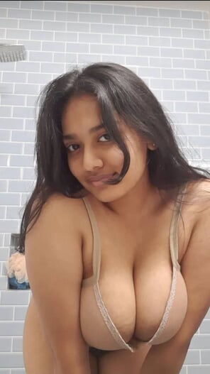 amateur photo MILF-milky-huge-boobs-on-display-for-lover