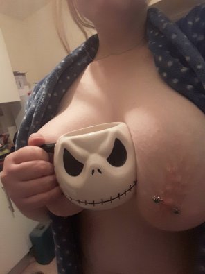 Jack likes the boobies! [F]