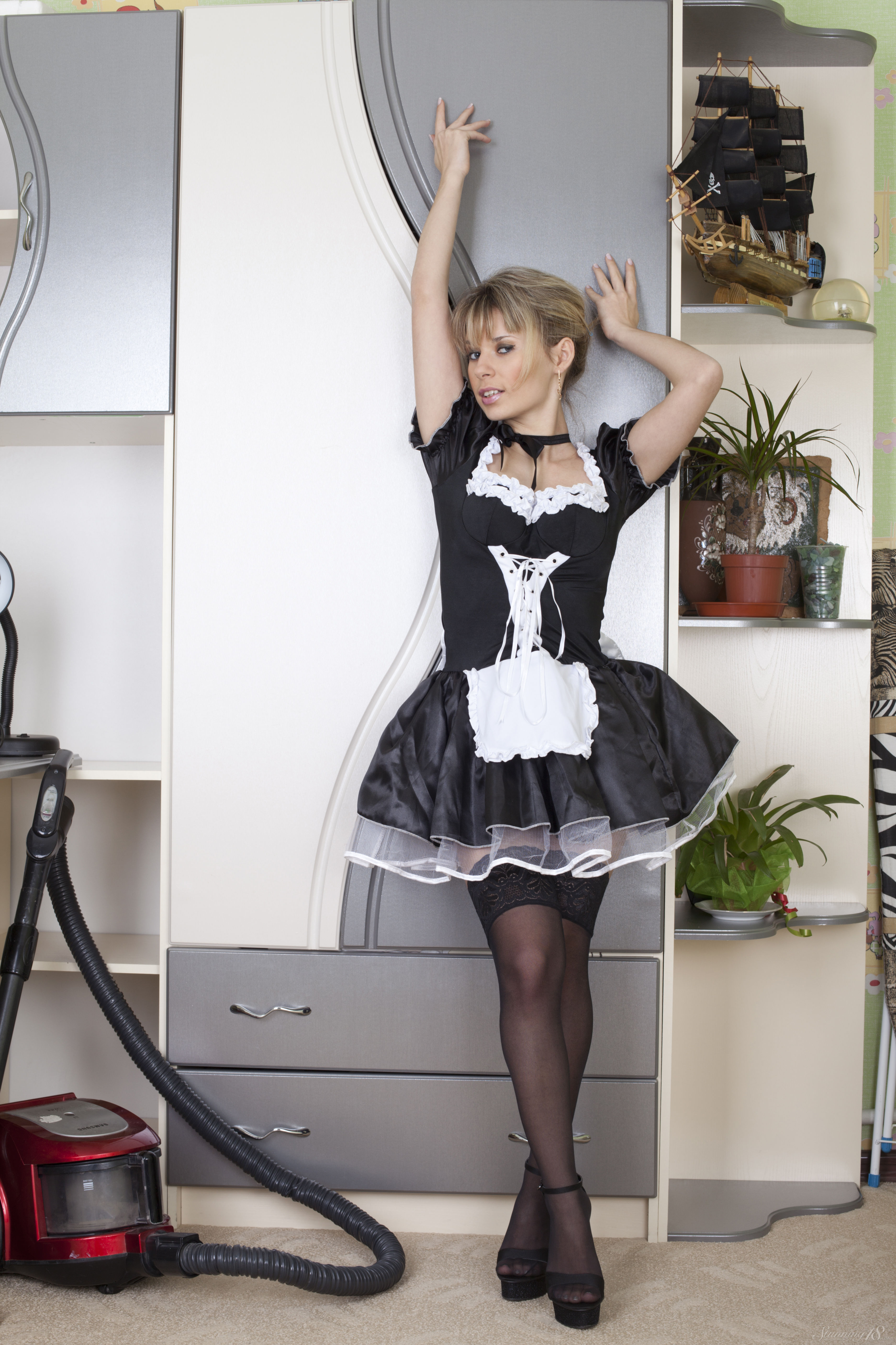 amateur photo stunning_playful-maid_antanta_high_0015