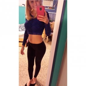 Clothing Sportswear Waist Crop top Selfie 