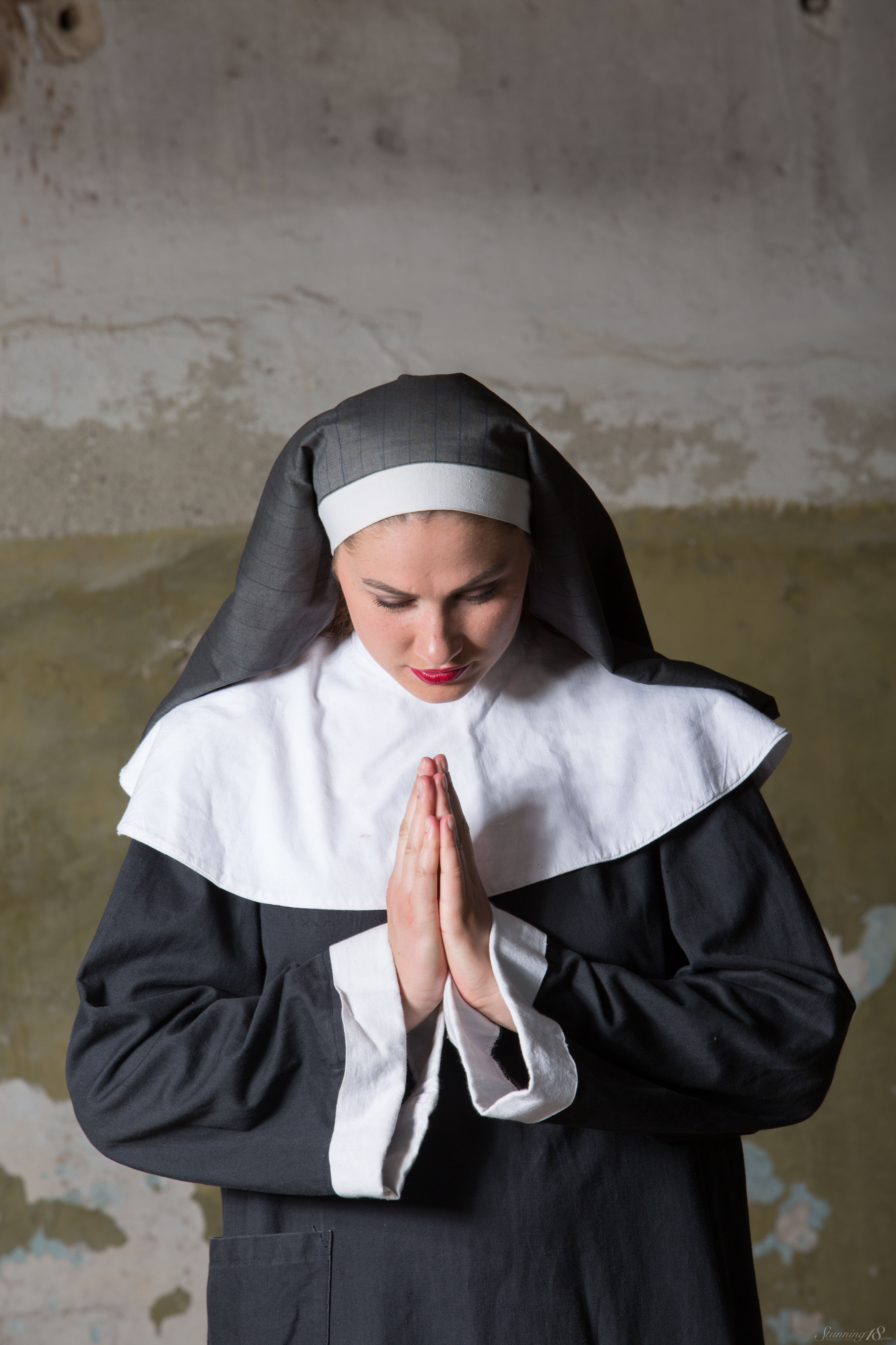 amateur photo stunning_playful-nun_judith-able_high_0007