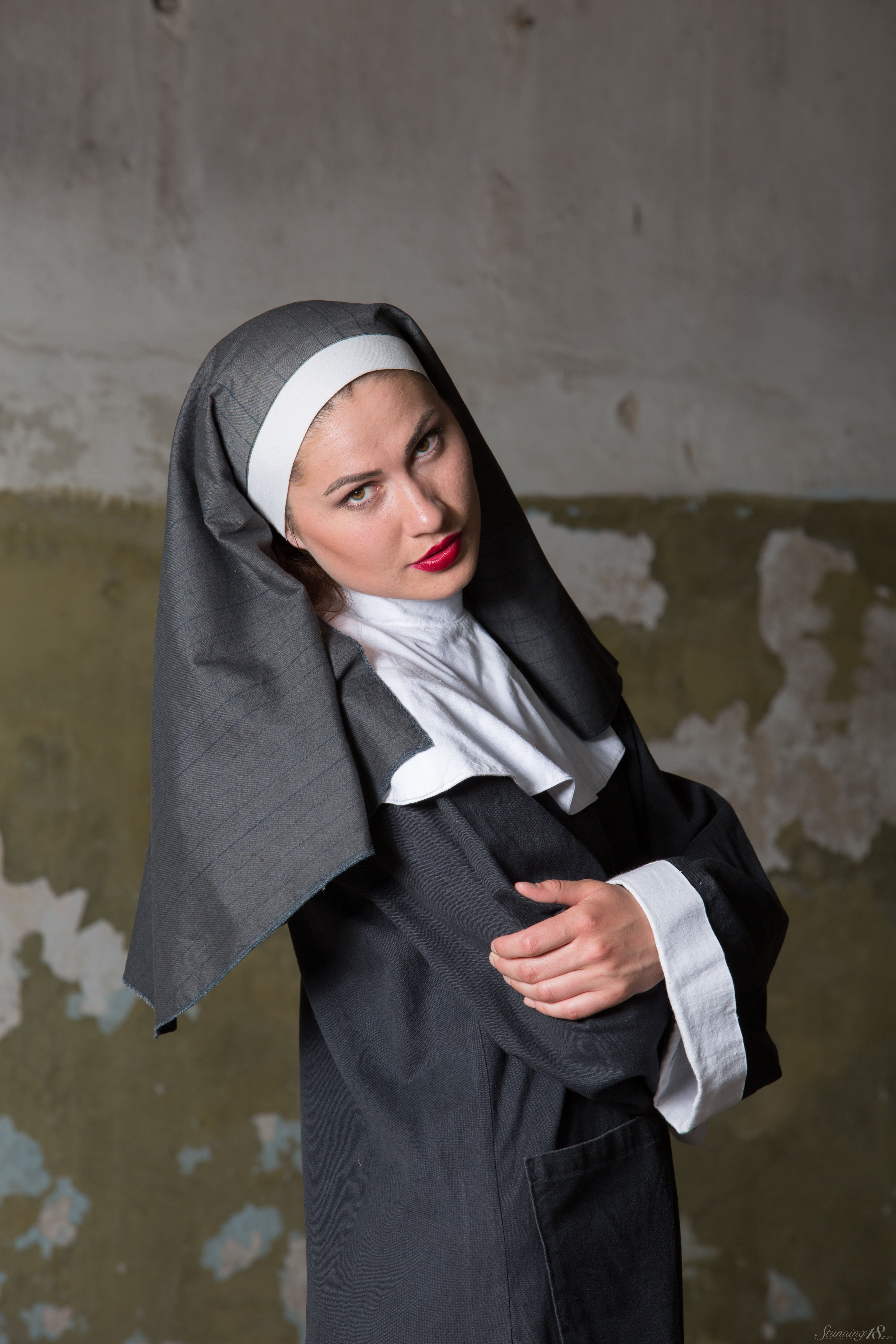 amateur photo stunning_playful-nun_judith-able_high_0013