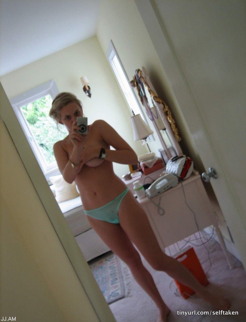 amateur photo Selfshot_mirror01101