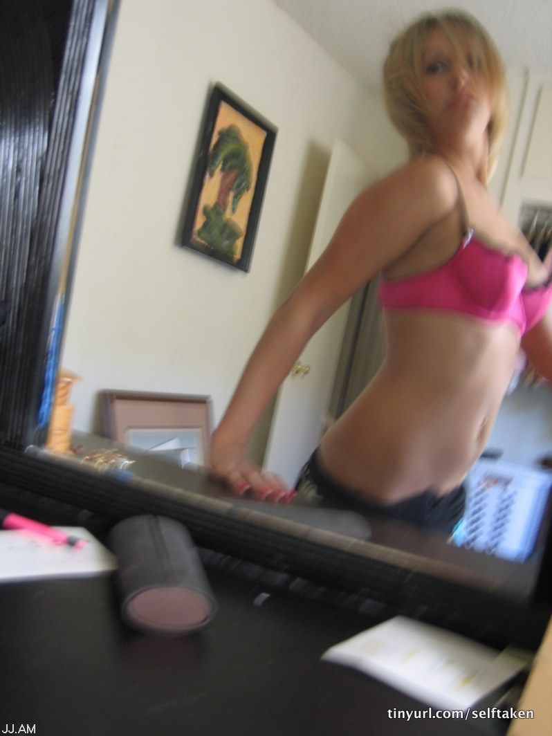 amateur photo Selfshot_mirror01228