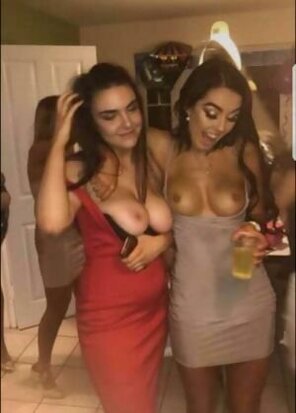 amateur pic public-drunk-tits-ea7W4f