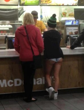 Mcdees ass