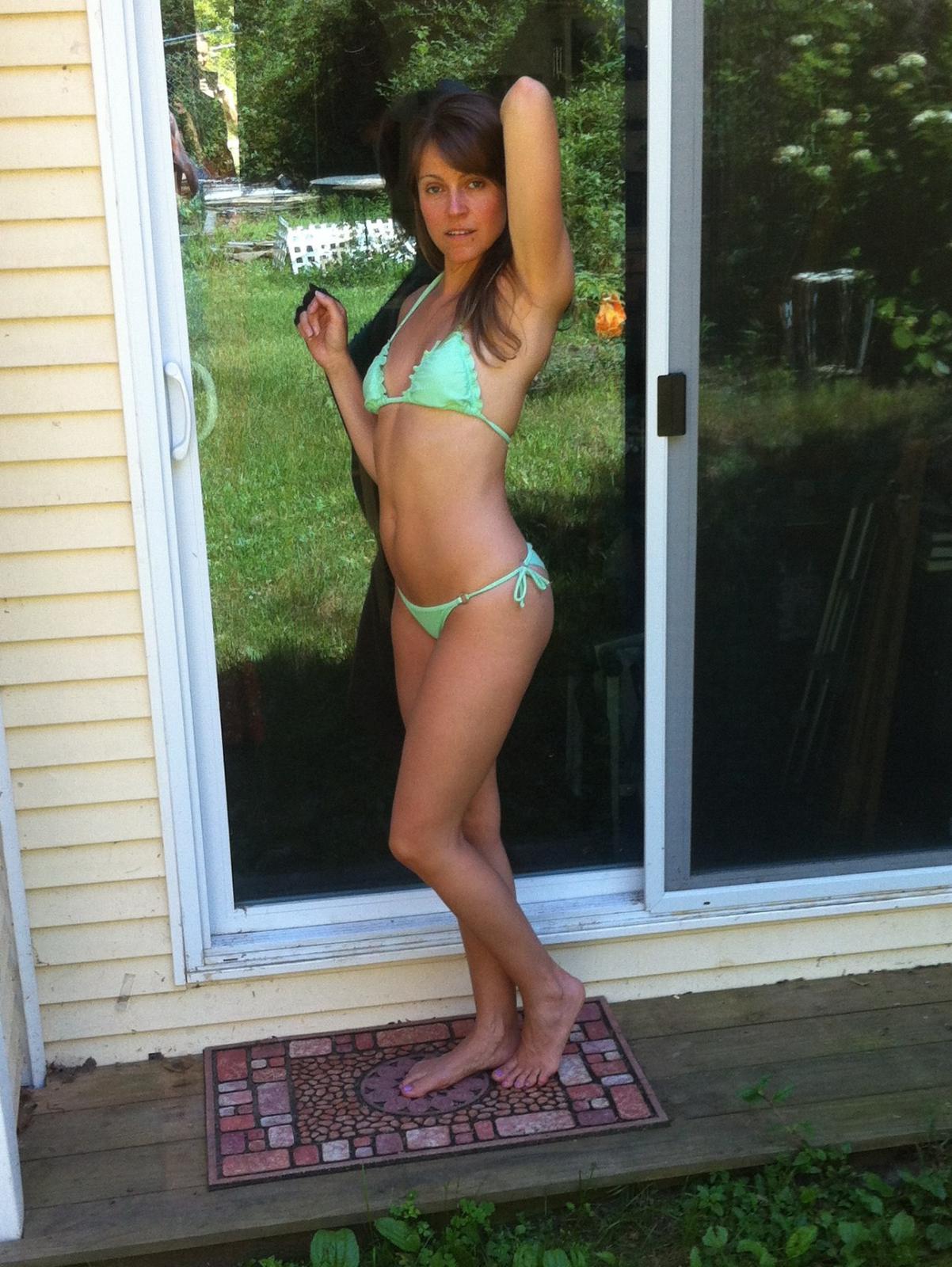 newbie photo amber-inexperienced-bikini-13