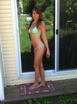 amateur pic amber-green-bikini-14