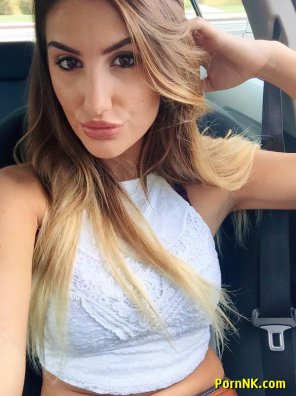 August Ames car selfie