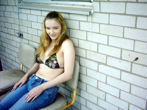 amateur pic nikki camo string bikini under jeans_050