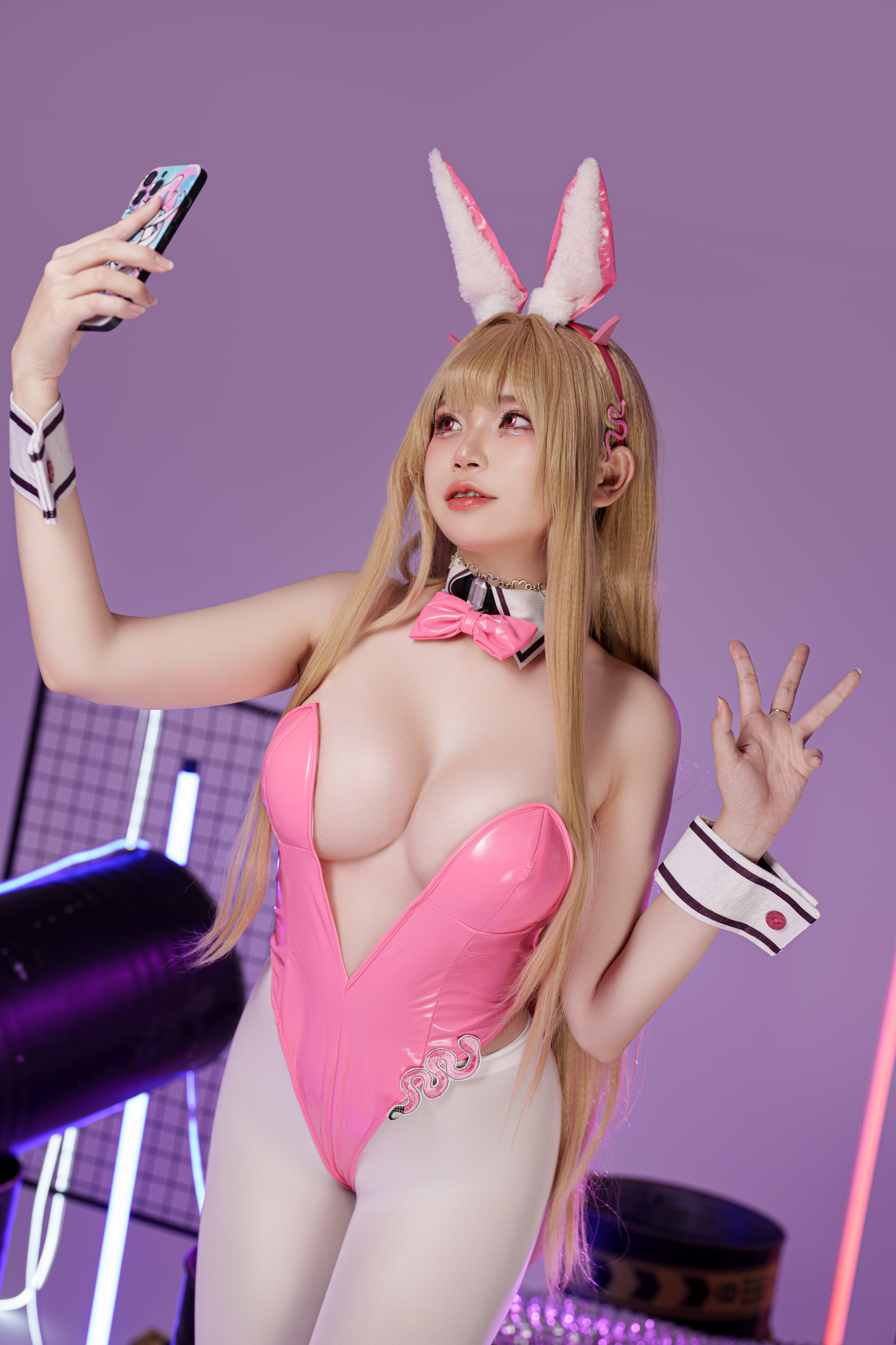 amateur photo ZinieQ - Viper Bunny Suit (NIKKE) (5)