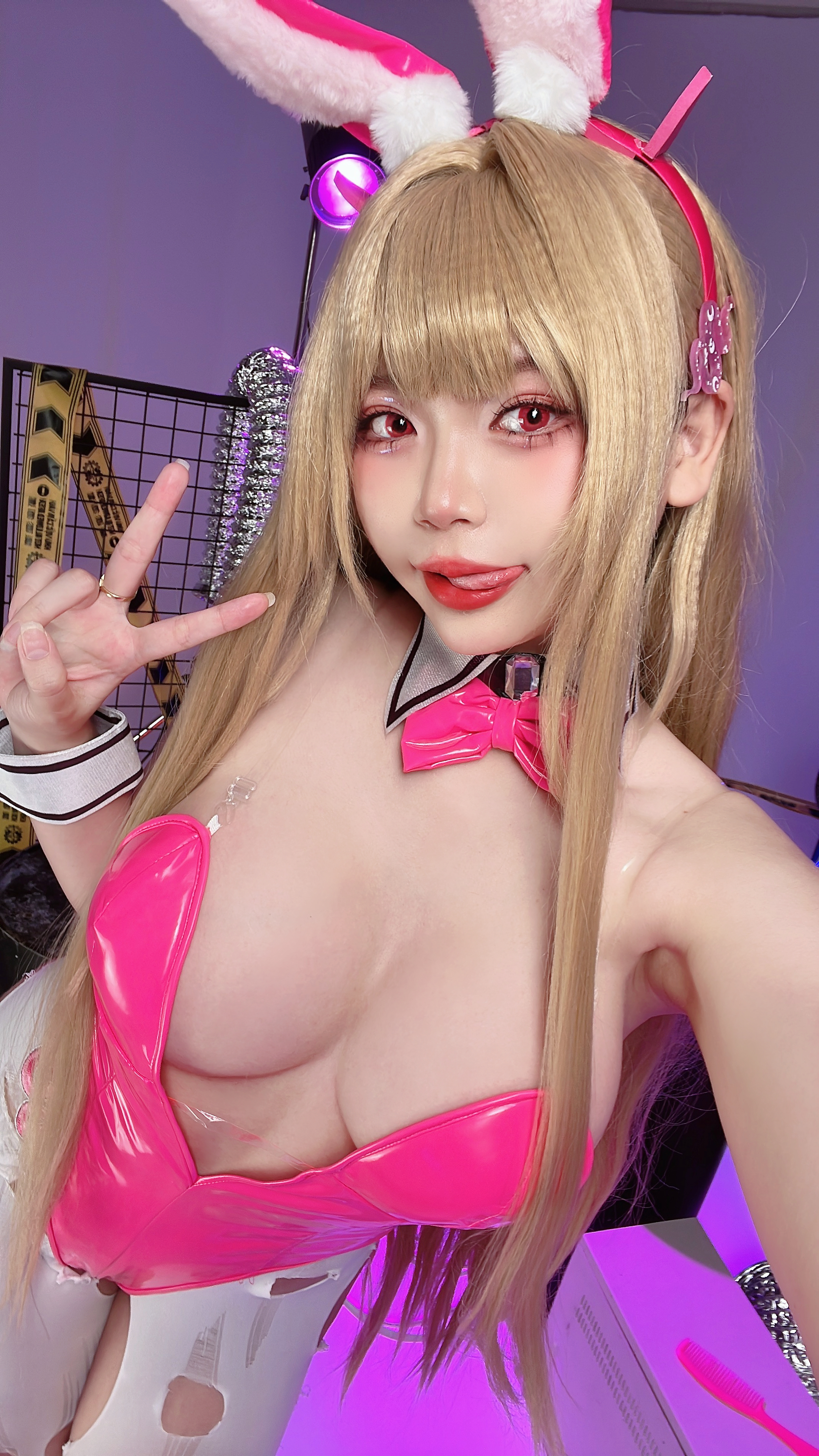 amateur photo ZinieQ - Viper Bunny Suit (NIKKE) (37)