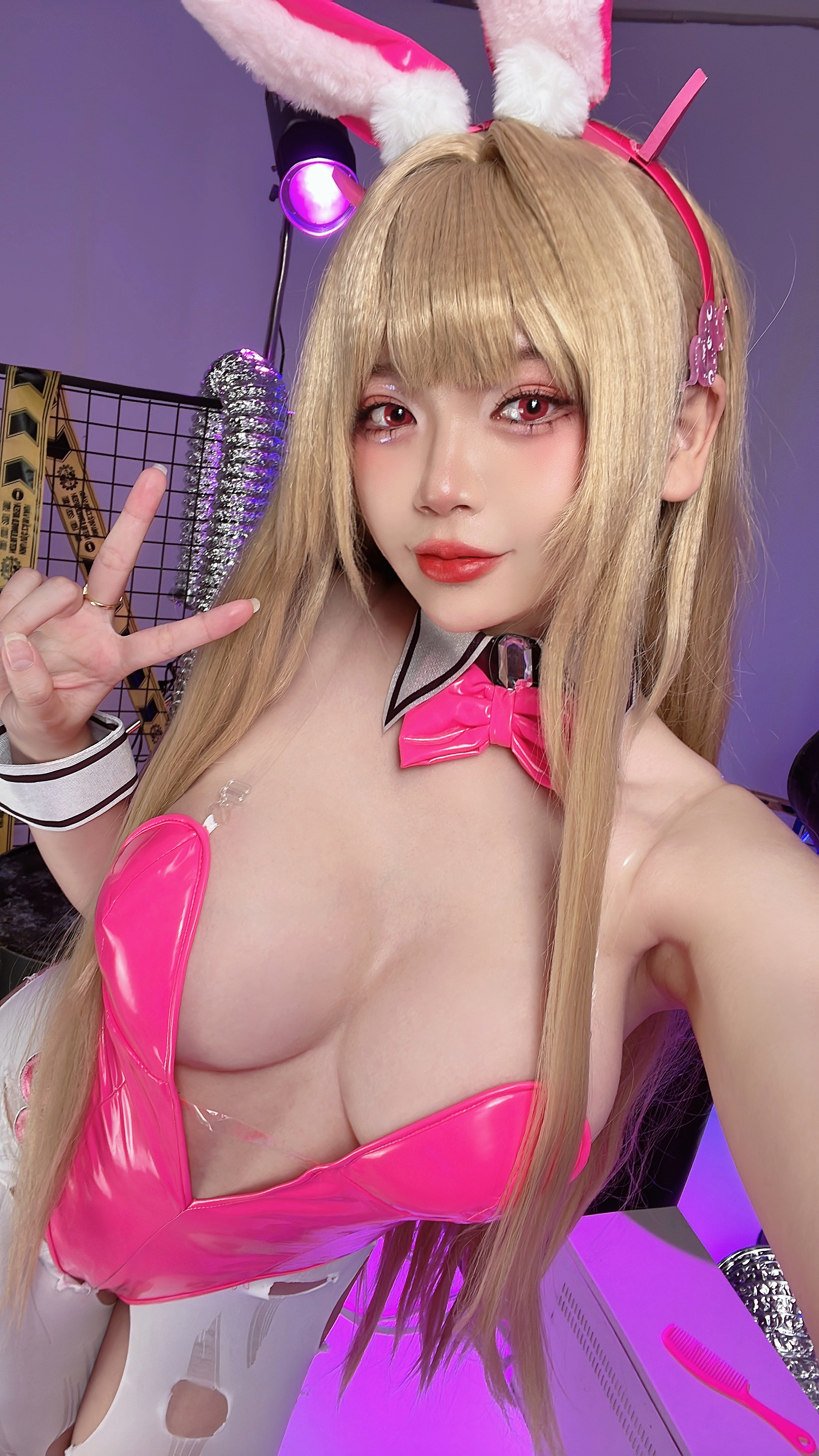 amateur photo ZinieQ - Viper Bunny Suit (NIKKE) (40)