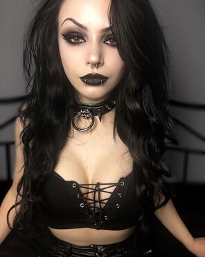 amateur pic The Beauty Of Goth