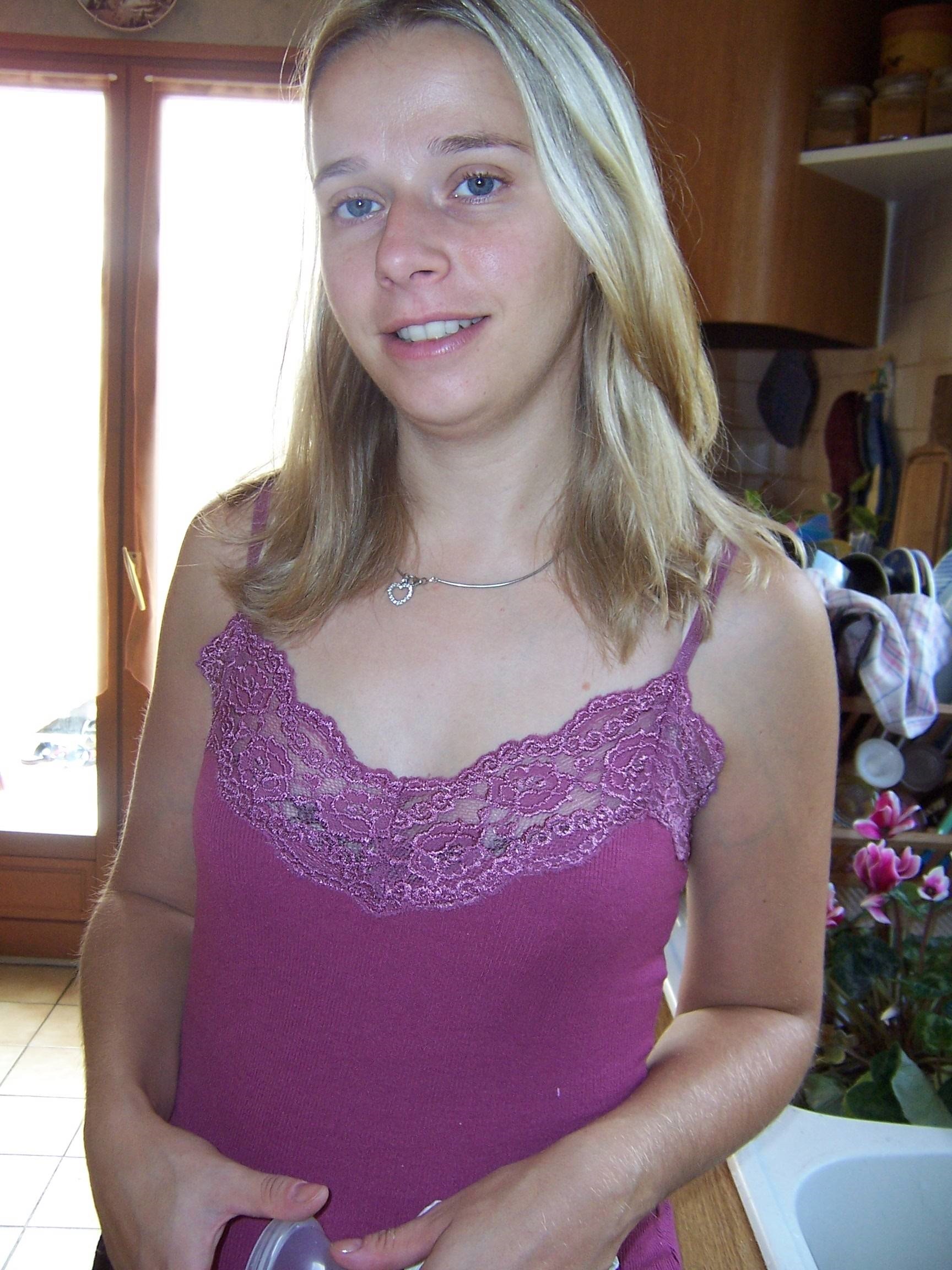 amateur photo Steffy_exposed_blonde_webslut_2007_10_09_12.44