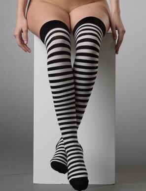 Zebra Leggings – 5 pics