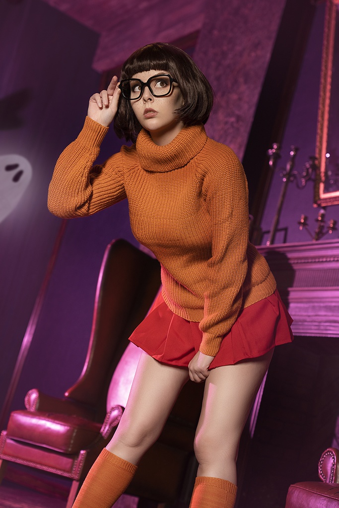 amateur photo Helly-von-Valentine-Disharmonica-Velma-Dinkley-4