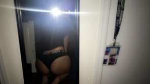 amateur pic [18] i think my high quality ass makes up [f]or this low quality picture ;)