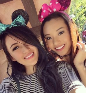 Sexy Disney girls