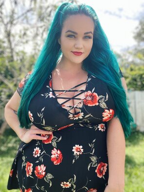 amateur photo AthenaBlaze  neonHair (3)