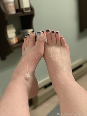 amateur Photo Ginger-ed-29-01-2020-20337536-transferring Some Foot Co