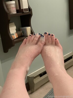 amateur Photo Ginger-ed-29-01-2020-20337538-transferring Some Foot Co