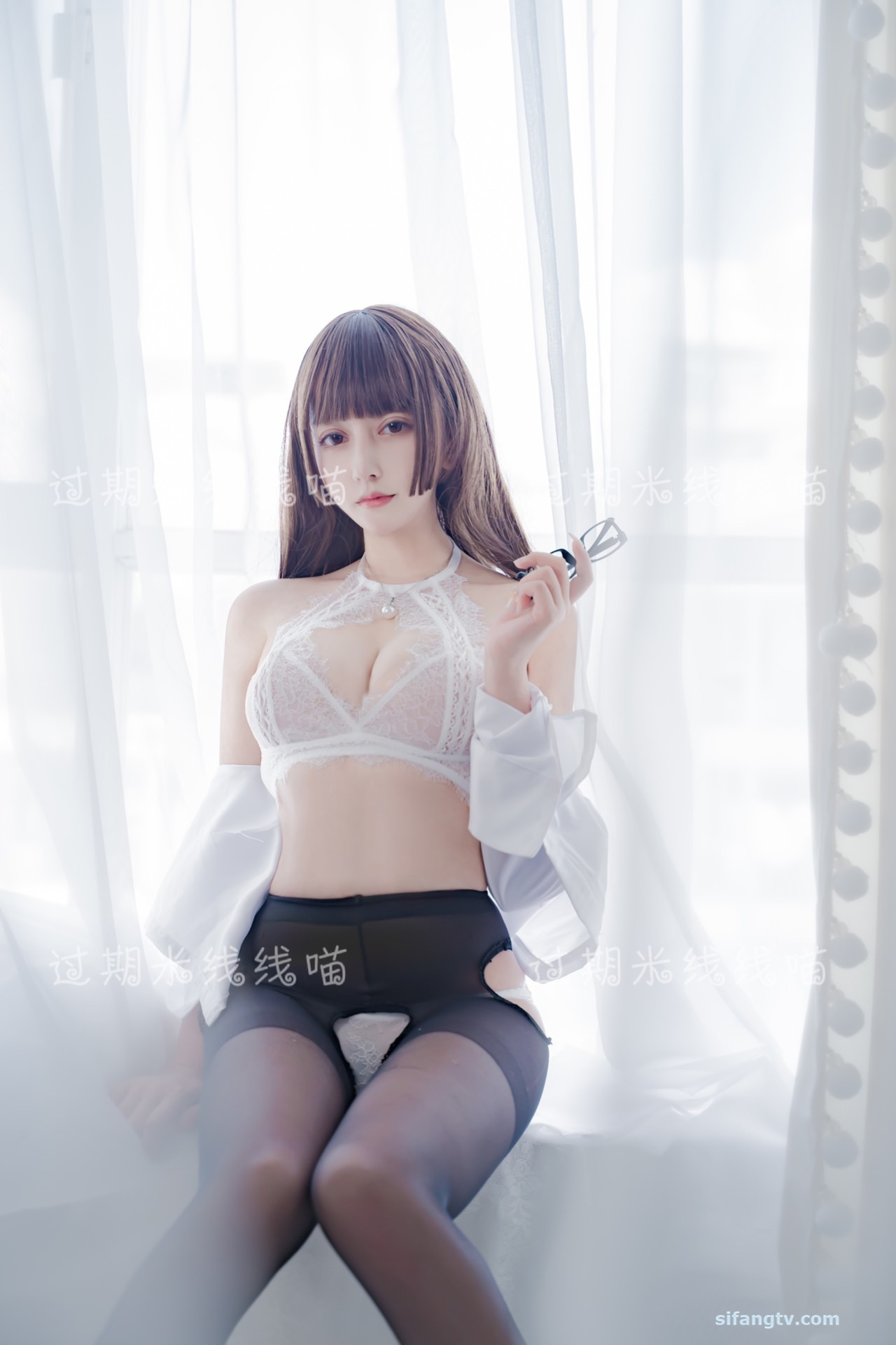 amateur photo Mixian Sama (过期米线线喵) - OL情欲 (39)