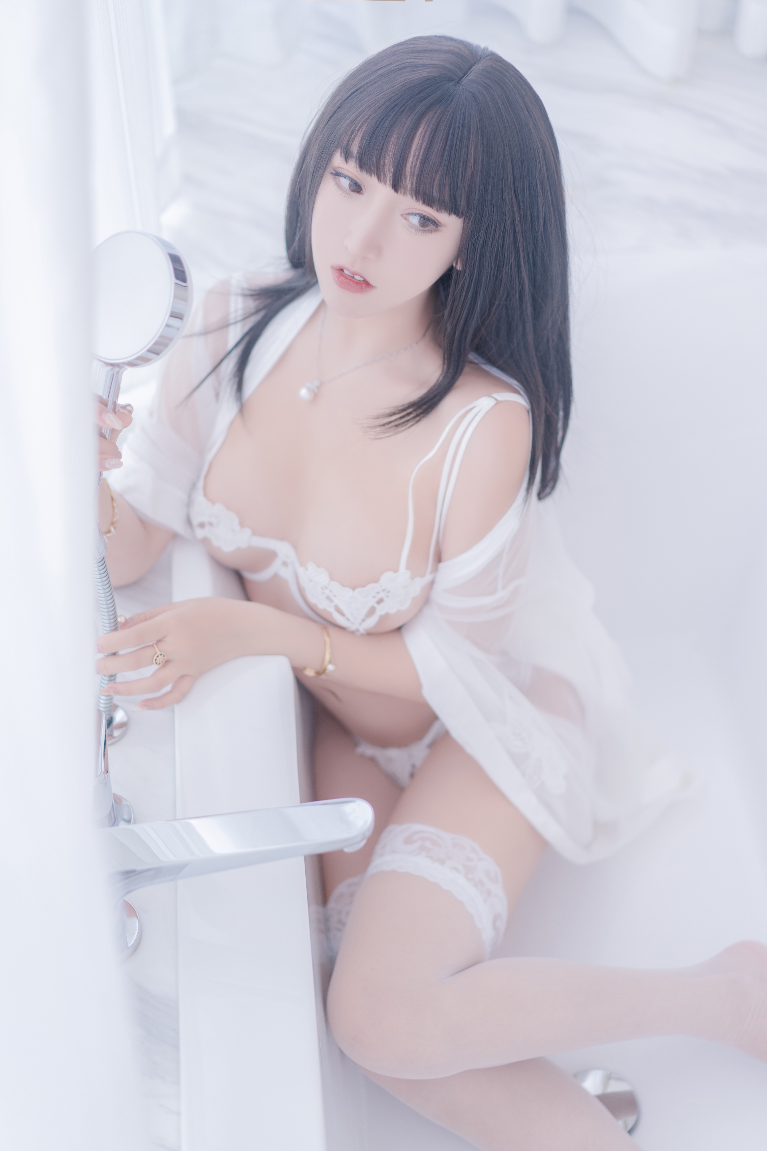 amateur photo Mixian Sama (过期米线线喵) - 镂空内衣 (48)