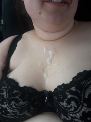 amateur photo The aftermath of a blowjob in the car