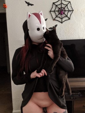 amateur pic halloween is coming up, here's my anbu costume. what do you think? [19]