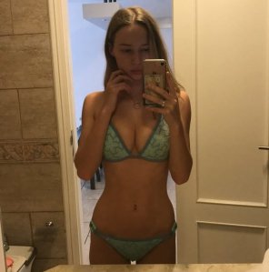 amateur pic Difficult to not fap to Zoe's perfect body