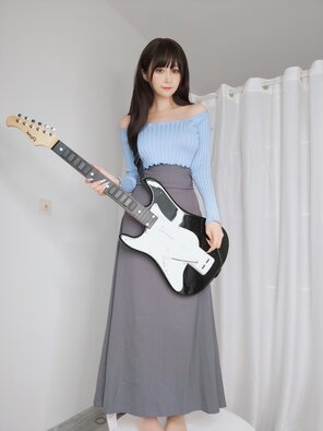 Baiyin811 (白银81) - Sexy Guitar Girl (18)