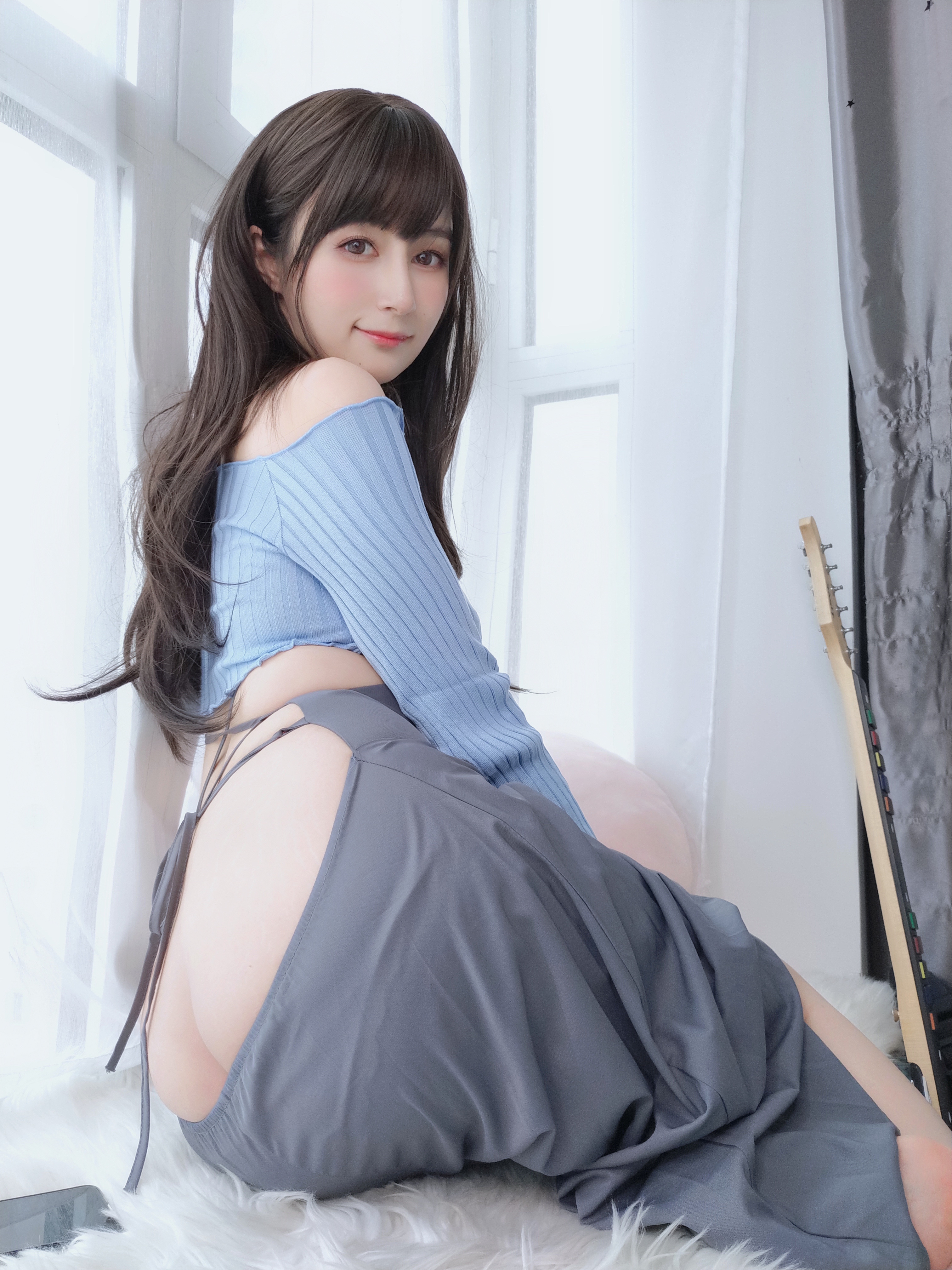 amateur photo Baiyin811 (白银81) - Sexy Guitar Girl (45)