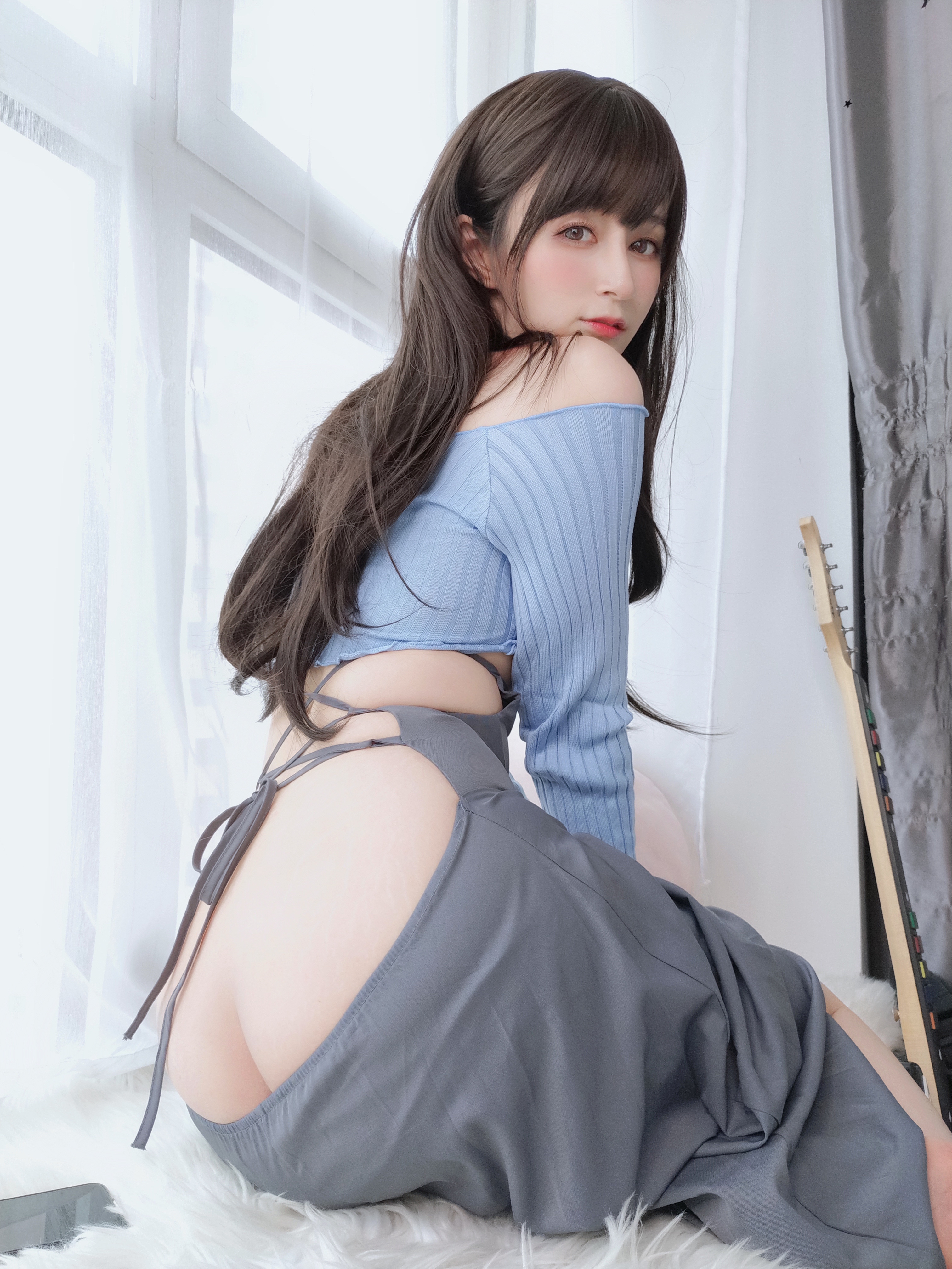 amateur photo Baiyin811 (白银81) - Sexy Guitar Girl (47)