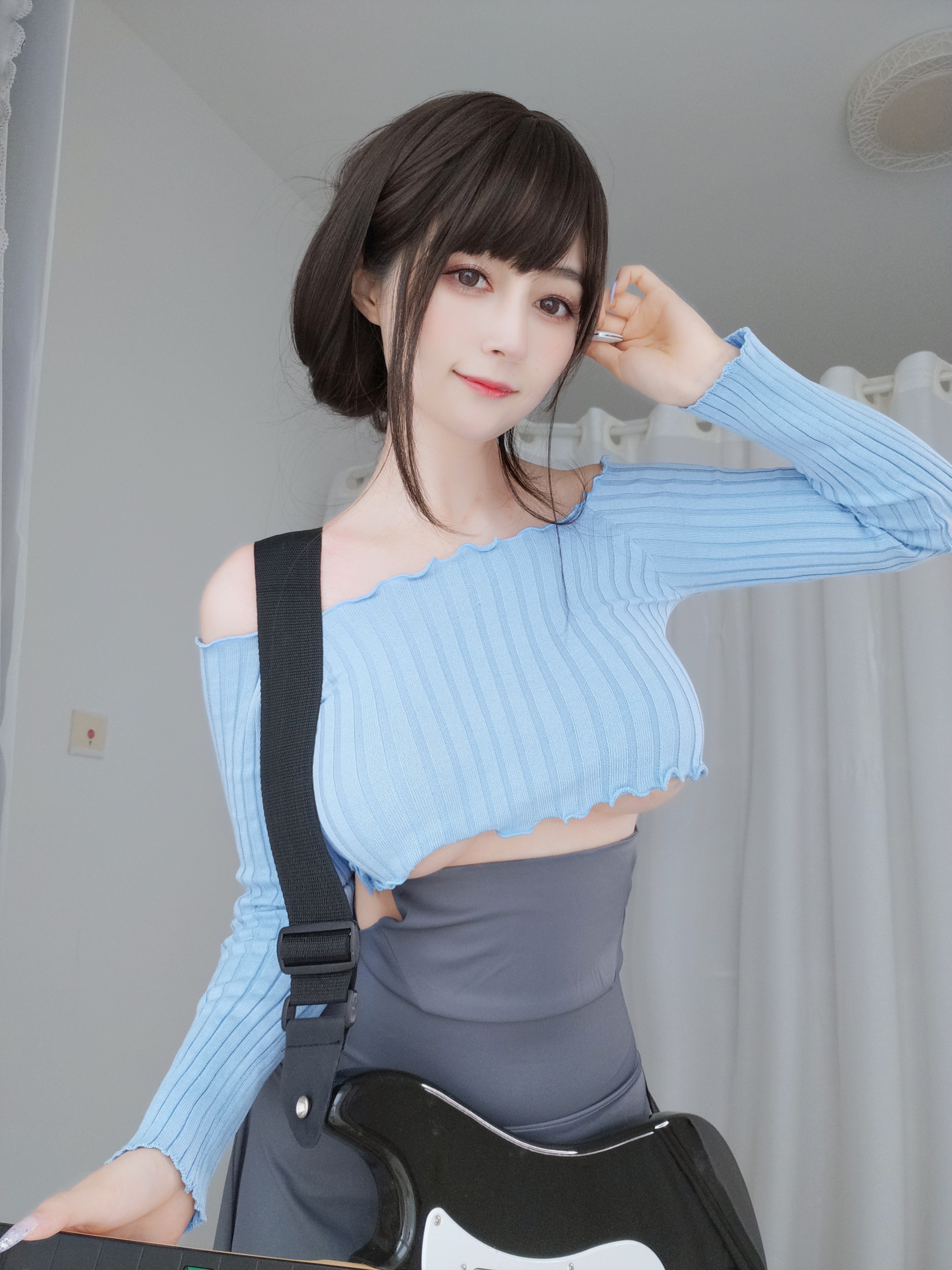 amateur photo Baiyin811 (白银81) - Sexy Guitar Girl (79)