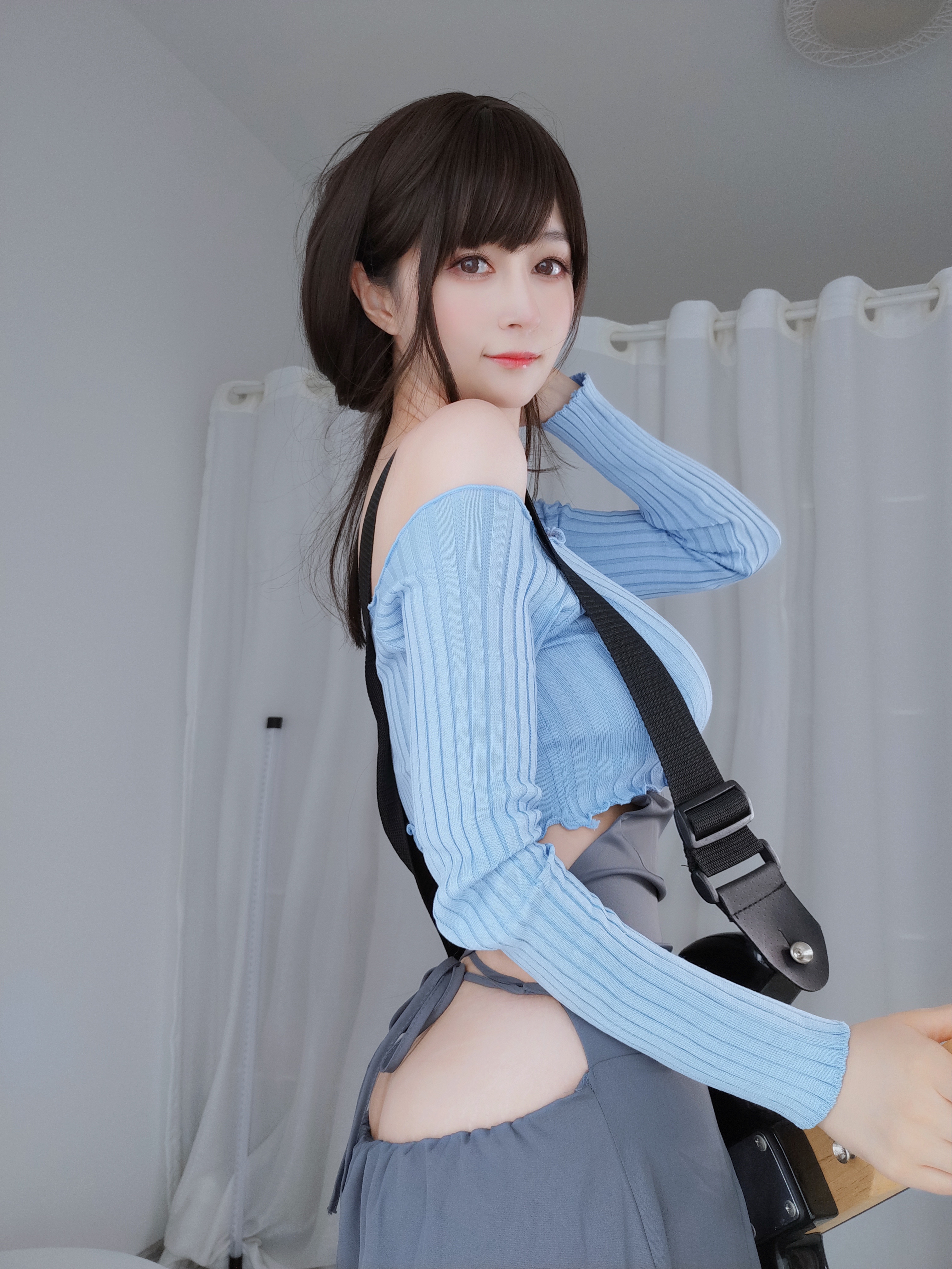 amateur photo Baiyin811 (白银81) - Sexy Guitar Girl (132)