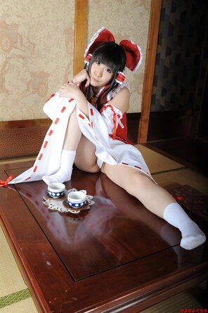 amateur pic reimu013